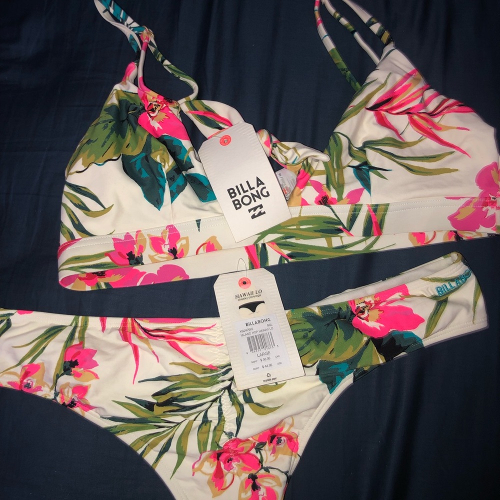 NWT! Billabong bikini